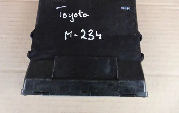Toyota C-HR I Other control units/modules 89981F4040