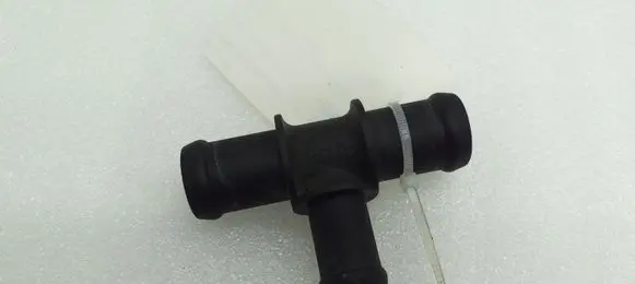 Mercedes-Benz CL C215 Engine coolant pipe/hose 202016