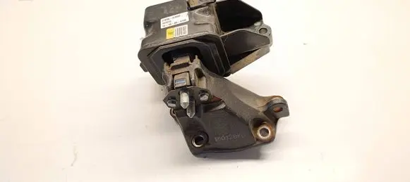 Hyundai Tucson TL Engine mounting bracket 21830D3800 157010 1510060106