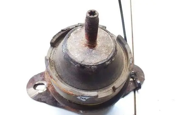 Fiat Scudo Engine mount bracket