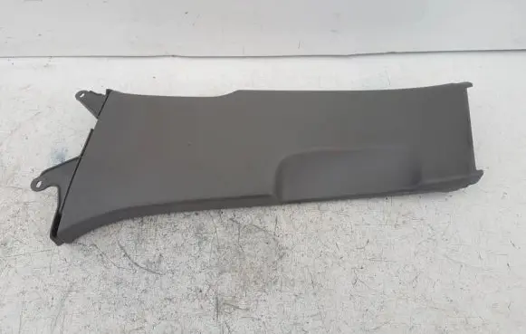 Volkswagen Golf V (B) pillar trim (bottom)