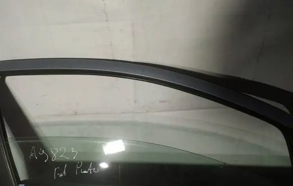 Fiat Punto (188) Front door window glass four-door as2