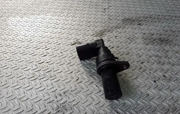 Opel Omega B2 Crankshaft position sensor 25916010
