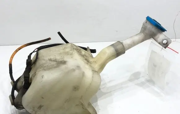 Windshield washer fluid reservoir/tank