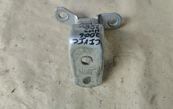 Honda Civic Rear door lower hinge
