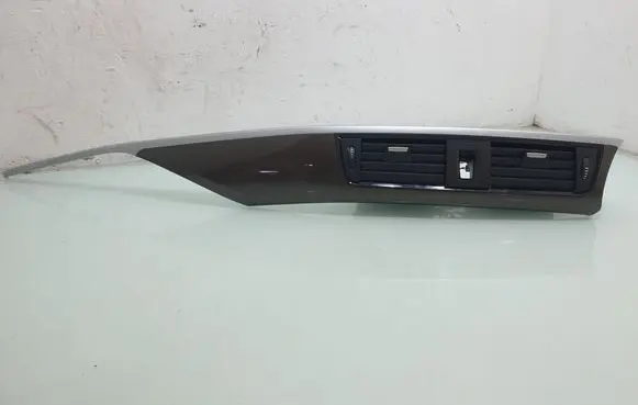 Dash center air vent grill