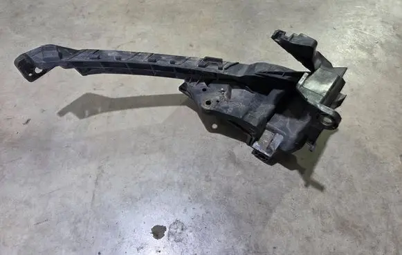 Honda CR-V Headlight/headlamp mounting bracket 71190T1GAG00152