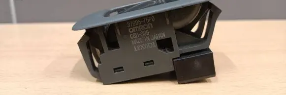 Suzuki Grand Vitara I Electric window control switch 3799575F0 C8HS35 12X0D1