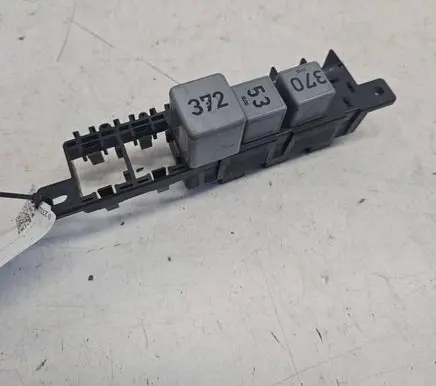 Audi A6 S6 C5 4B Fuse box set 8L0941822A