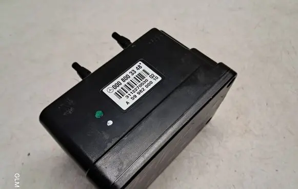 Mercedes-Benz E C207 W207 Central locking vacuum pump 0008003348