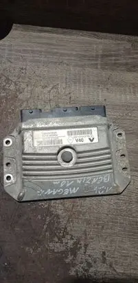 Renault Megane III Engine control unit/module 237100131R