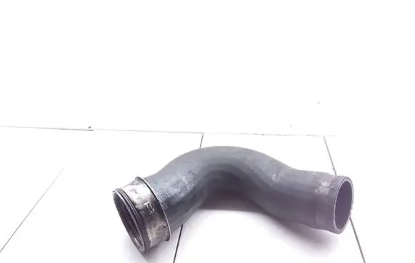 Mercedes-Benz ML W163 Intercooler hose/pipe 1635016182