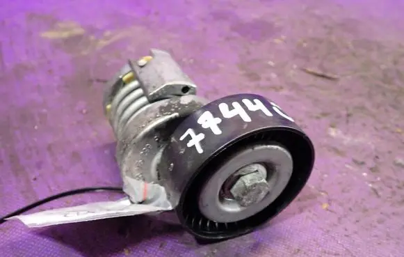 Seat Ibiza IV (6J,6P) Timing belt/chain tensioner 