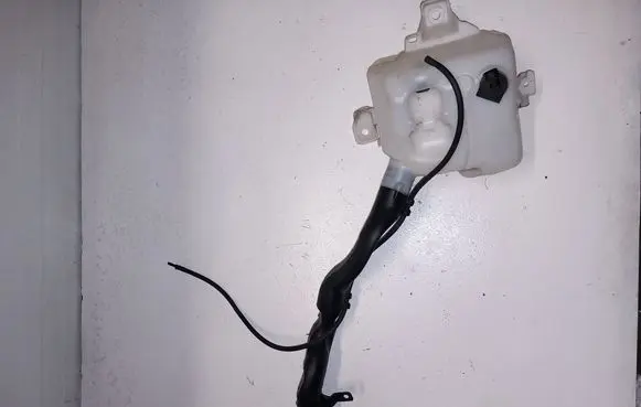 Tesla Model X Windshield washer fluid reservoir/tank 105676700B