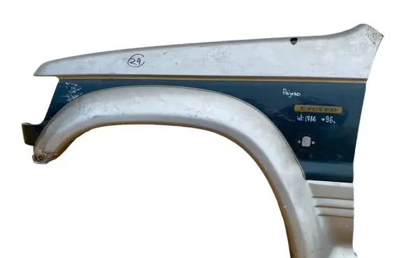 Mitsubishi Pajero Fender MB835533
