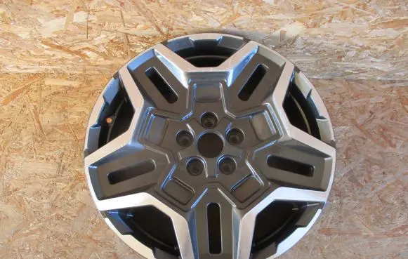 R19 alloy rim