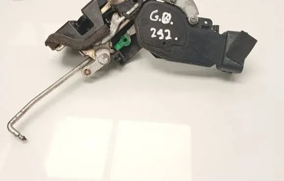Suzuki Grand Vitara II Rear door lock 176C2913