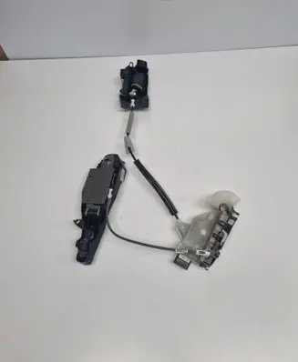 Peugeot 5008 II Front door lock 2281M1028J7 14665800818 16943658