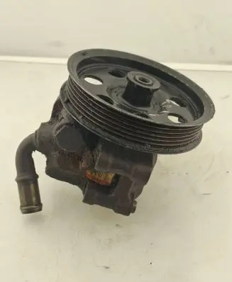 Ford Focus Power steering pump XS4E3A733AC