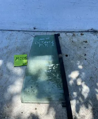 Skoda Octavia Mk1 (1U) Rear door window glass DOT24AS2M25 43R00049