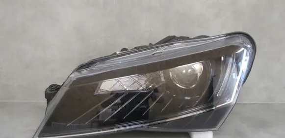 Skoda Superb B8 (3V) Headlight/headlamp 3V1.941.015.B