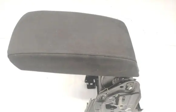 Skoda Octavia Mk2 (1Z) Armrest 1Z0864207 8105530 1123153