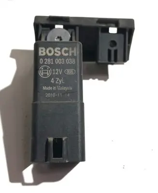 Audi A3 S3 8P Glow plug pre-heat relay 038907281D 0281003038