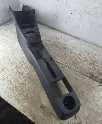 Skoda Praktik (5J8) Center console 