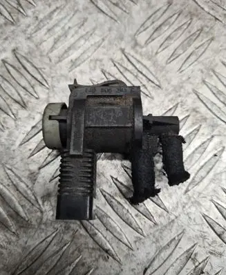 Volkswagen Golf IV Turbo solenoid valve 1J0906283C