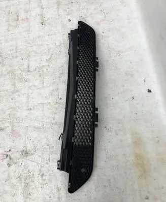 Mercedes-Benz C W203 Front bumper lower grill A2038851953