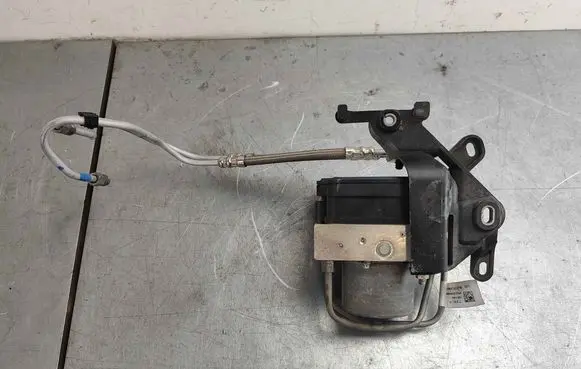 Tesla Model Y ABS Pump 104474510B