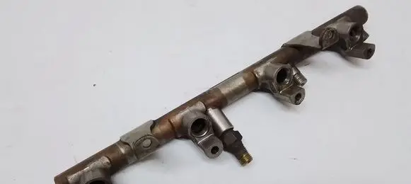 Audi Q7 4L Fuel main line pipe 079133315E