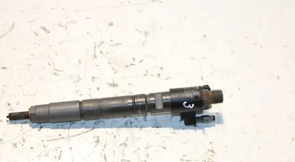Volvo V60 Fuel injector 31303238 0445116046