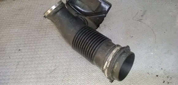 Audi A6 S6 C6 4F Air intake duct part 06E129629E