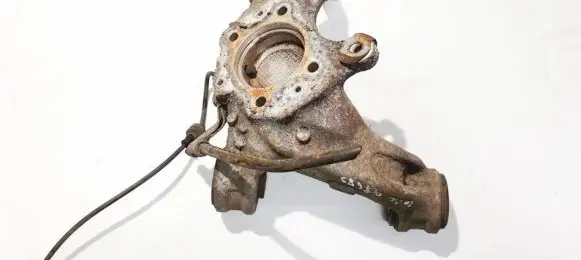 Rear wheel hub