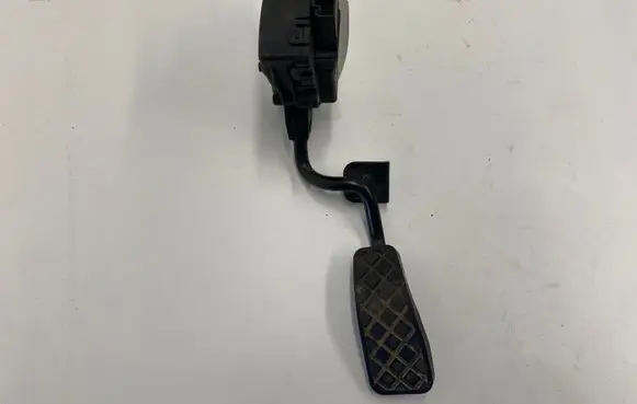 Audi A6 S6 C6 4F Accelerator throttle pedal 4F2721523