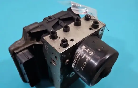 Audi A3 S3 8L ABS Pump 1C0907379 IMPRK1375092