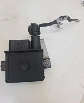 BMW 5 E60 E61 Glow plug pre-heat relay 779800003