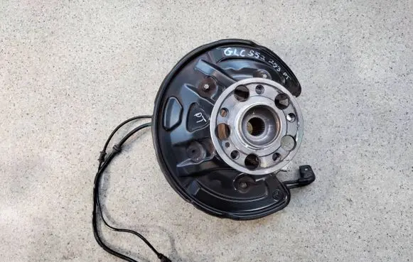 Mercedes-Benz GLC C253 Rear wheel hub A2133572600AOP A2133572600