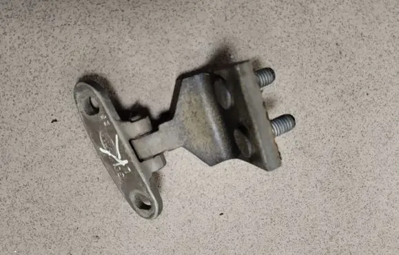 Ford Galaxy Tailgate/trunk/boot hinge 7M3827301