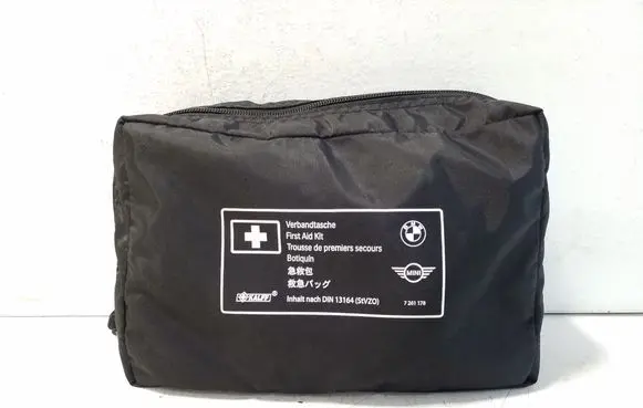 BMW i4 First aid kit 7261178