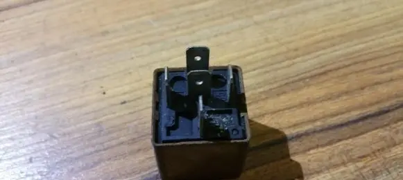 Opel Zafira A Other relay gm90491314 v23134-a52-x237
