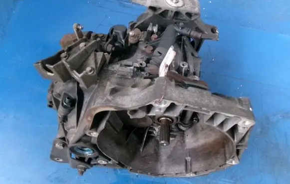 Fiat Punto (188) Manual 6 speed gearbox 