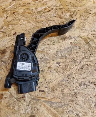 Volvo V70 Accelerator throttle pedal 6G929F836BD 6PV00922001 C95YE01