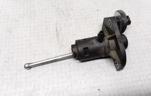 Audi A4 S4 B7 8E 8H Clutch slave cylinder 8E1721401AJ