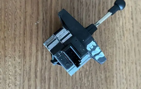 BMW 1 E82 E88 Headlight level adjustment motor 8352206 1307220007