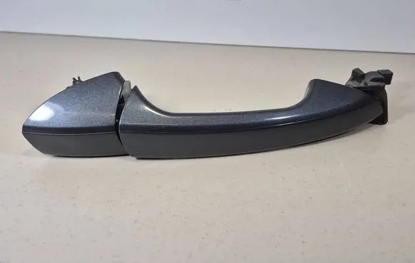 Mercedes-Benz E W212 Front door exterior handle A2047600270 A2047600420