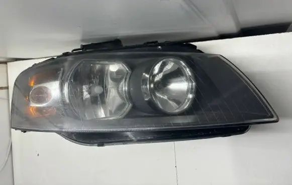 Audi A3 S3 8P Headlight/headlamp 8P0941004L