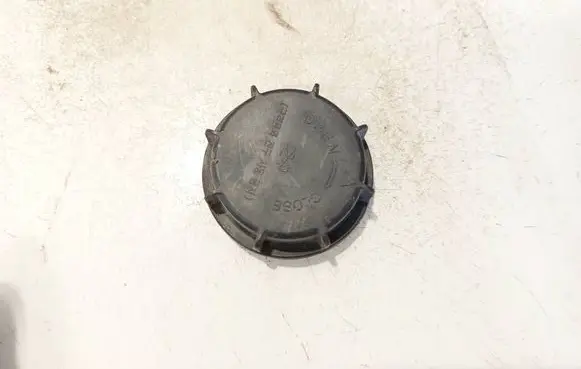 KIA Carens II Headlight/headlamp dust cover 