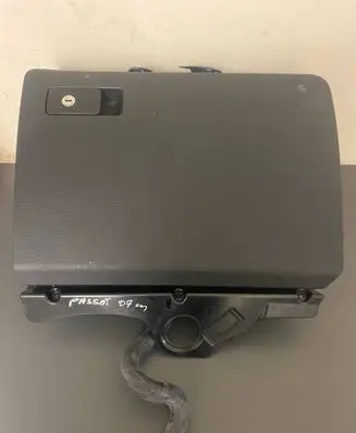 Volkswagen PASSAT B6 Glove box 3C1857114 P0108696 T0024226